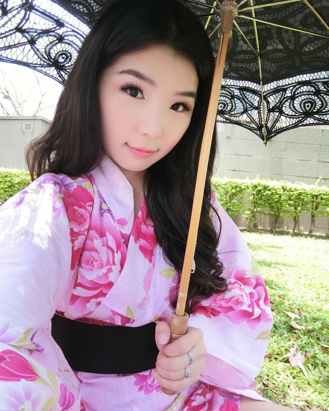 Customer wearing Sumo Vintage